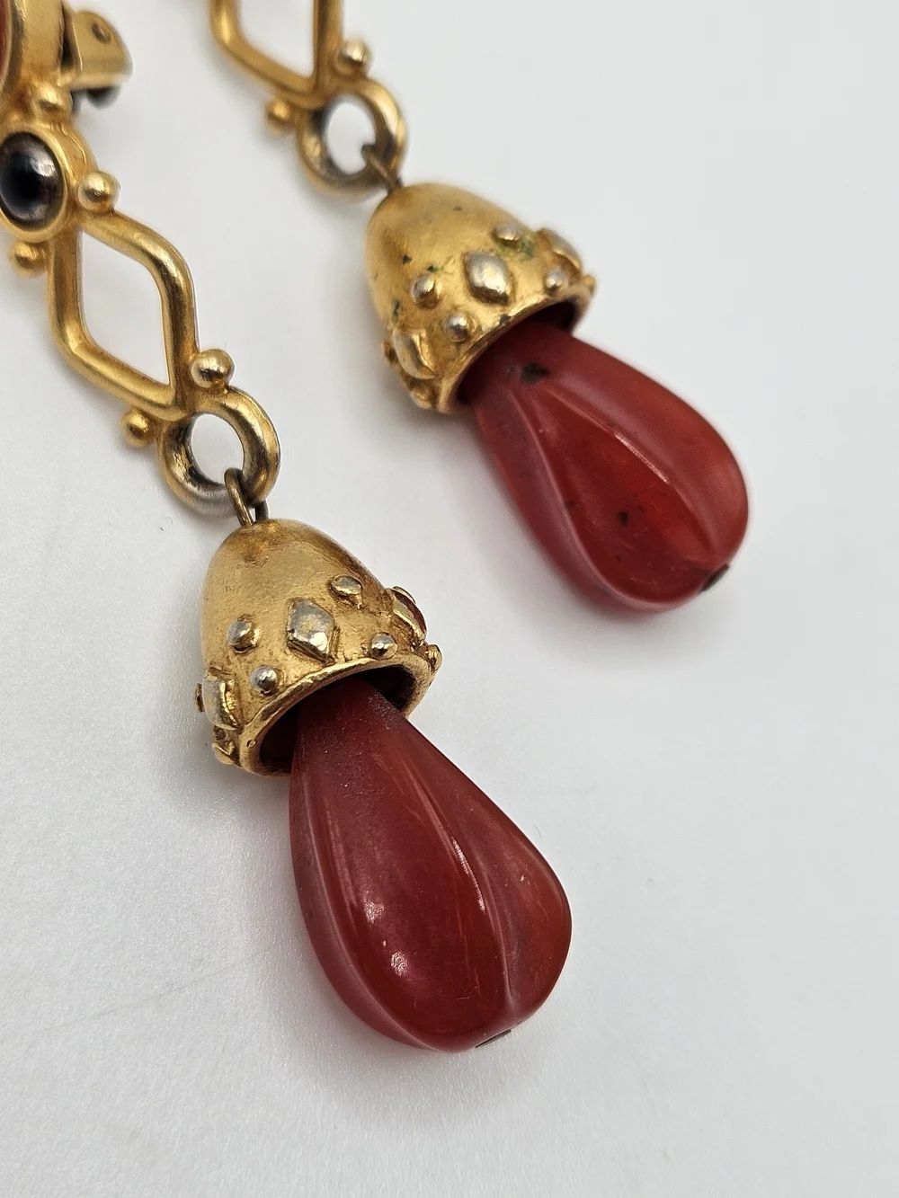 VINTAGE Leslie Block Red Lucite Gold Tone Statement Dangle Earrings 80s Clip